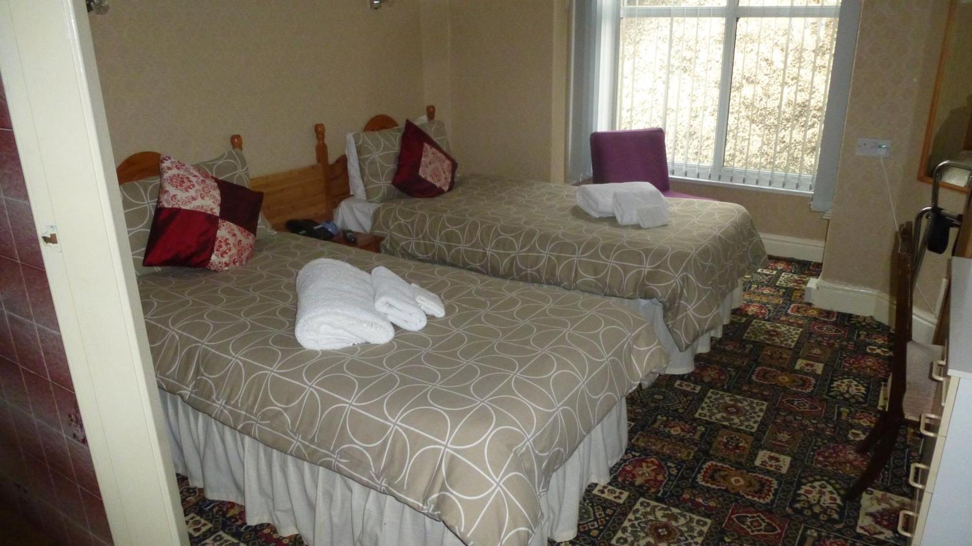 Whitehall Guest House 콜윈베이 객실 사진