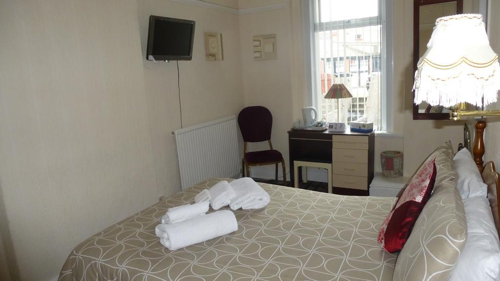 Whitehall Guest House 콜윈베이 외부 사진