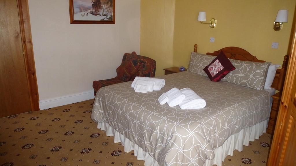 Whitehall Guest House 콜윈베이 외부 사진